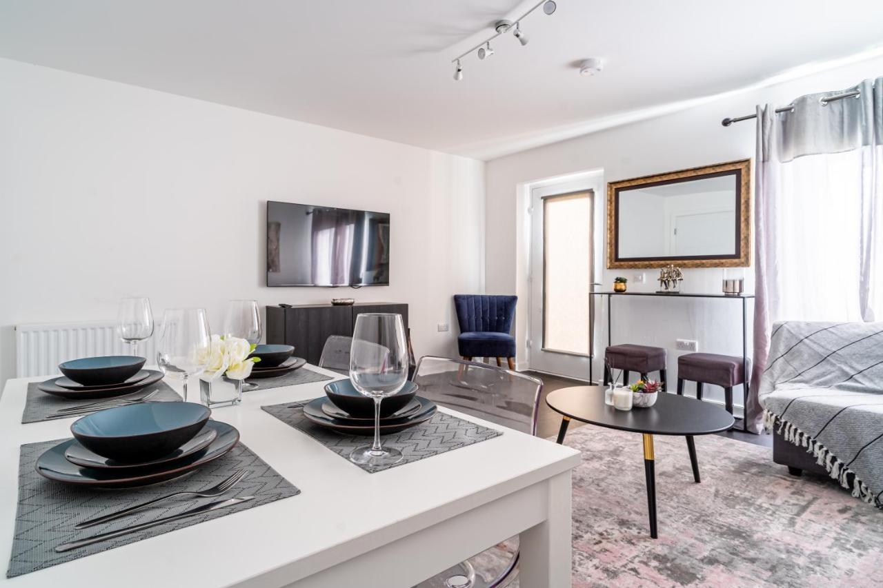 Spacious 3 Bedroom House In Glasgow City With Private Parking & Garden 外观 照片