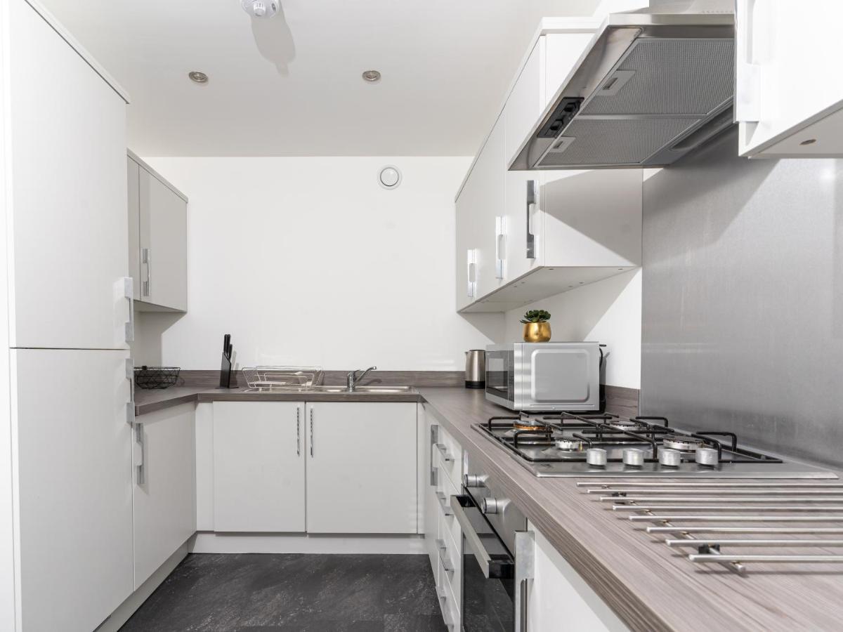 Spacious 3 Bedroom House In Glasgow City With Private Parking & Garden 外观 照片